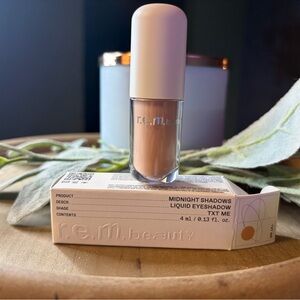 r.e.m. beauty Midnight Shadows Liquid Eyeshadow - Tan